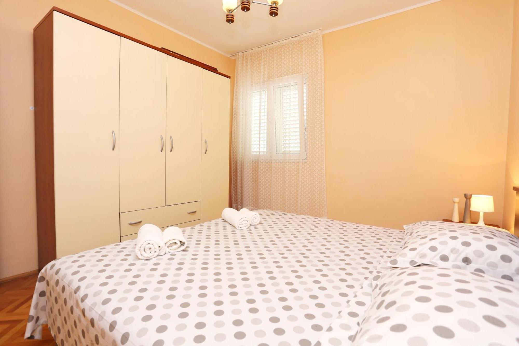 Apartments By The Sea Kastel Kambelovac, Kastela - 8679 الغرفة الصورة